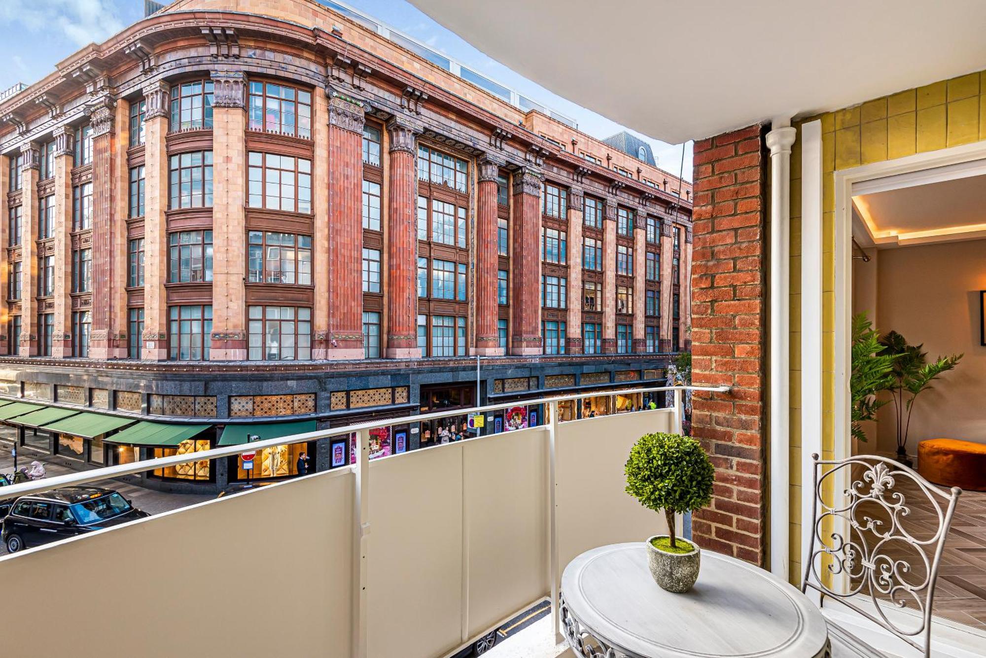 Luxury Living In Knightsbridge Private Balcony View Of Harrods, 2Br2Ba With Ac Apartament Londra